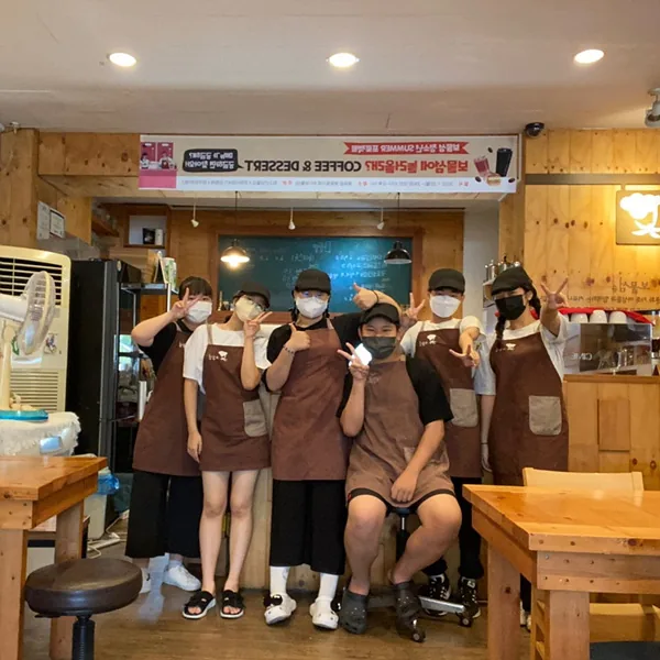 왼쪽부터 장온유,송수현,권아현,소율,김민준,이한별