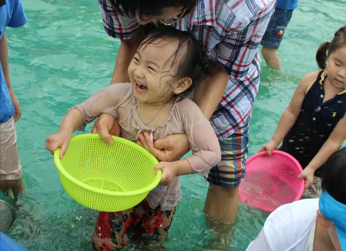 [풍경] 아빠와 함께 미꾸라지잡기 신나요