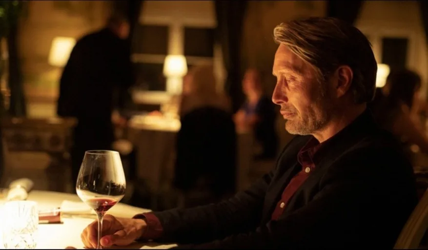 영화 「어나더 라운드」 (2022, 토마스 빈터베르크 감독, 메즈 미켈슨 주연)