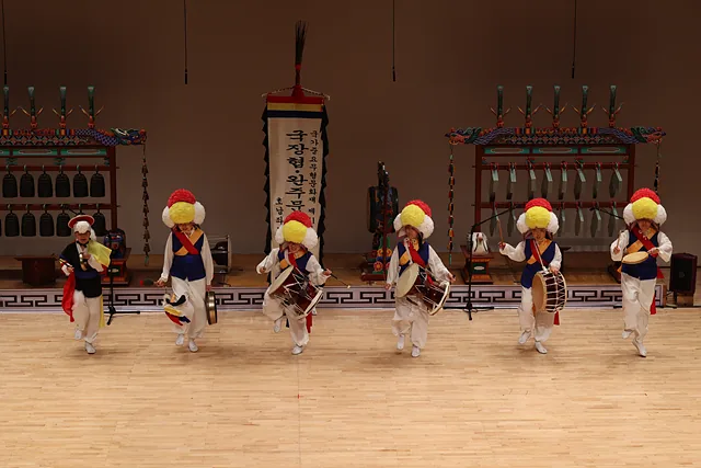 #전주시립국악단 협연 무대에 오른 완주문화예술학교 농악단