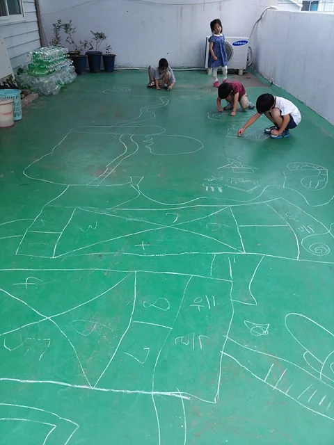 진주살던 시절 미술개인교습하던 아이들과 함께 (3)