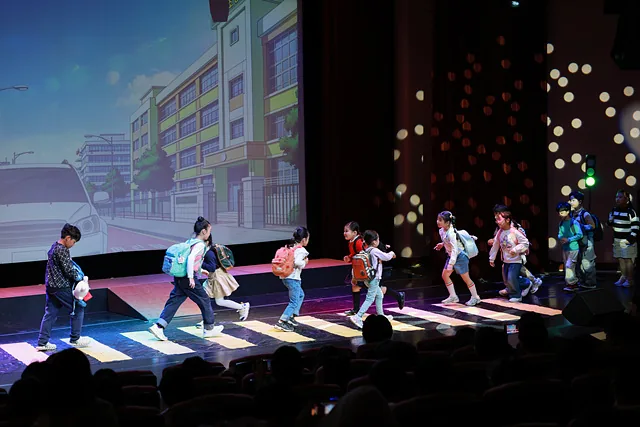 저학년 학교 가는 길 (1)