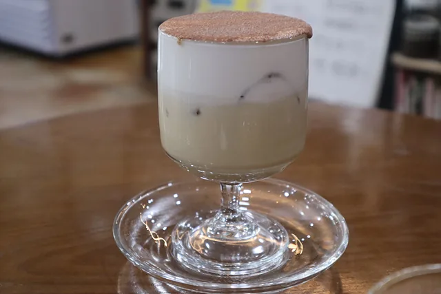 봉동커피 생강아인슈페너