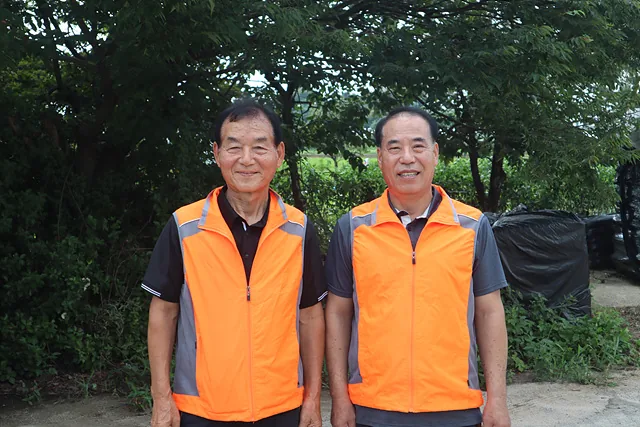 #왼쪽부터 한용희, 조재운 활동가