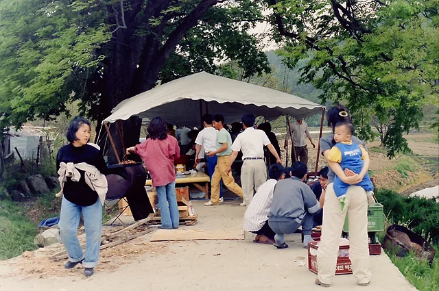 [노거수 아래, 봄이 오는 원수선마을] 꽃지짐 부치던 회꼬골 추억은 보름으로 이어지네