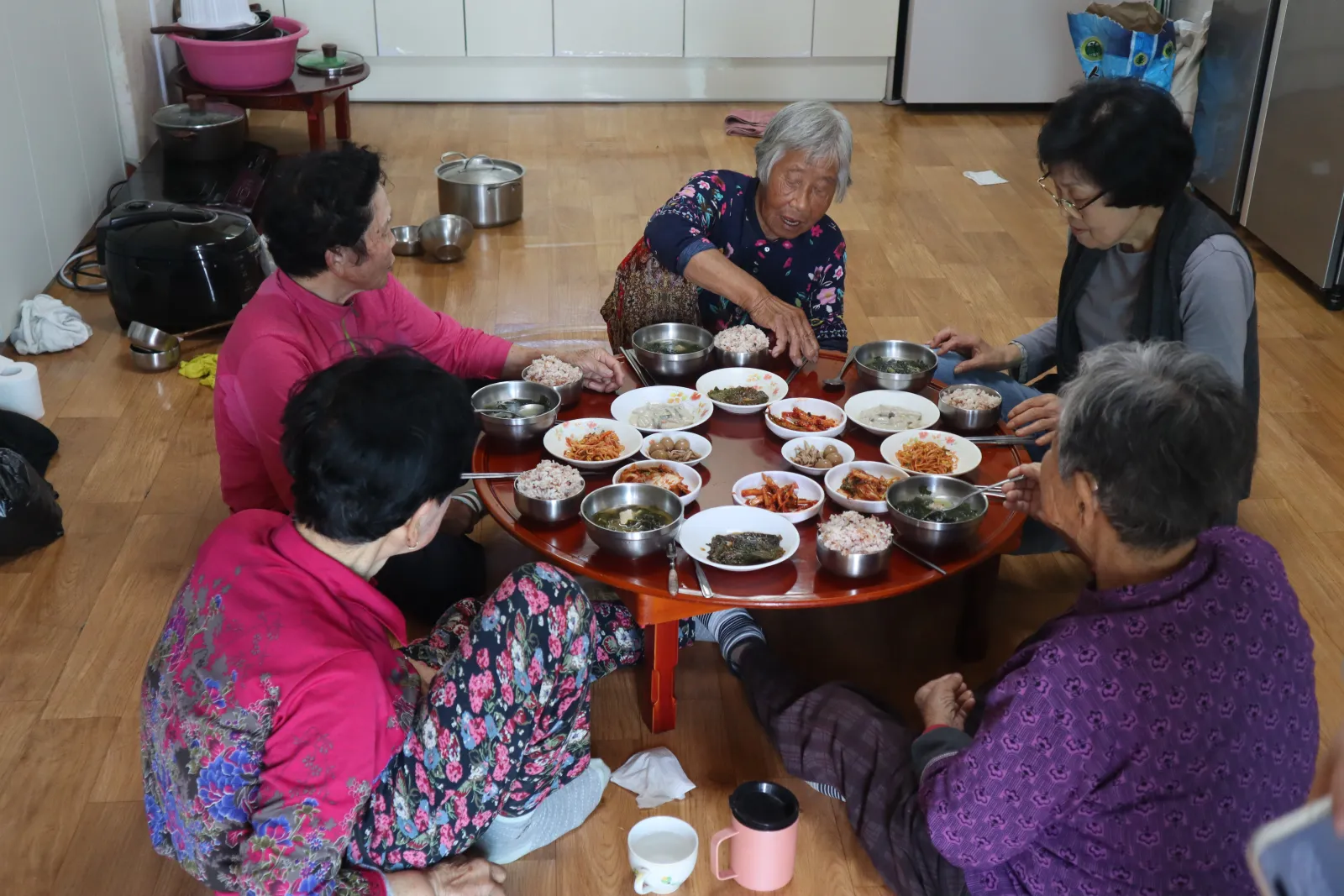 [황금물결 출렁이는 고산 서봉마을] 가을은 깊어가고, 골목마다 이웃의 정이 쌓이네