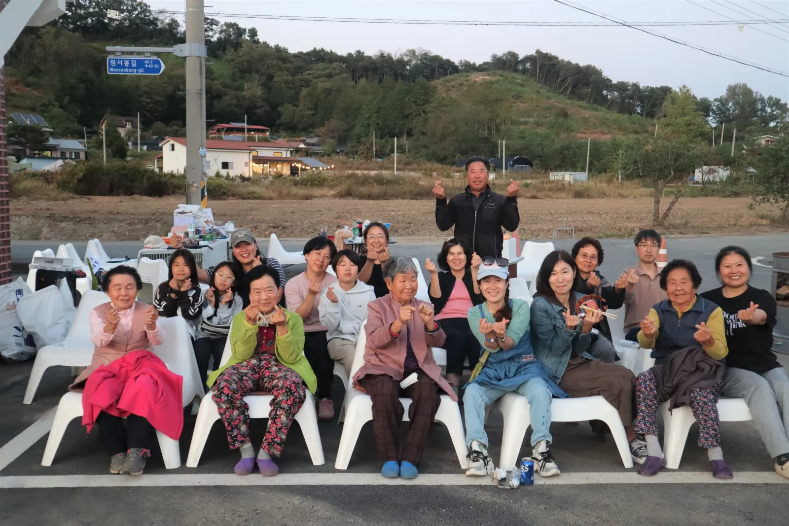 [황금물결 출렁이는 고산 서봉마을] 가을은 깊어가고, 골목마다 이웃의 정이 쌓이네